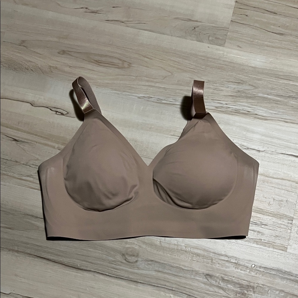 EBY Seamless Taupe Bra Underwire Free